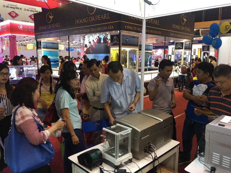 丝瓜视频在线91丝瓜黄片软件亮相印度珠宝展，场面空前